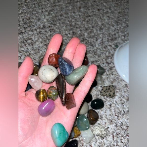 MYSTERY SCOOP OF TUMBLES - Picture 2 of 3